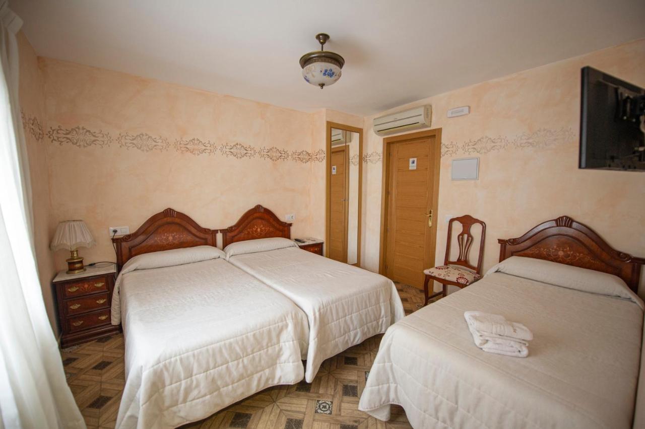 Hostal Paquita Мадрид Экстерьер фото