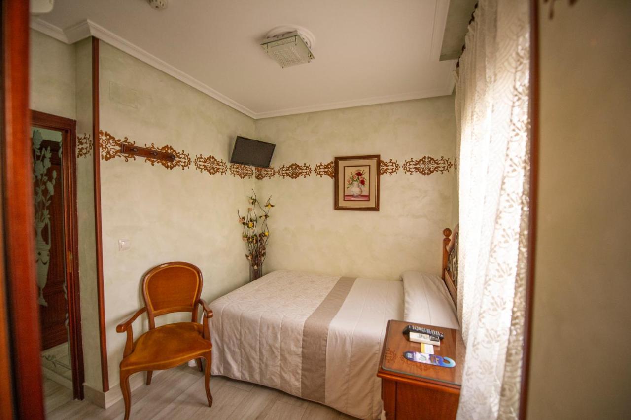 Hostal Paquita Мадрид Экстерьер фото