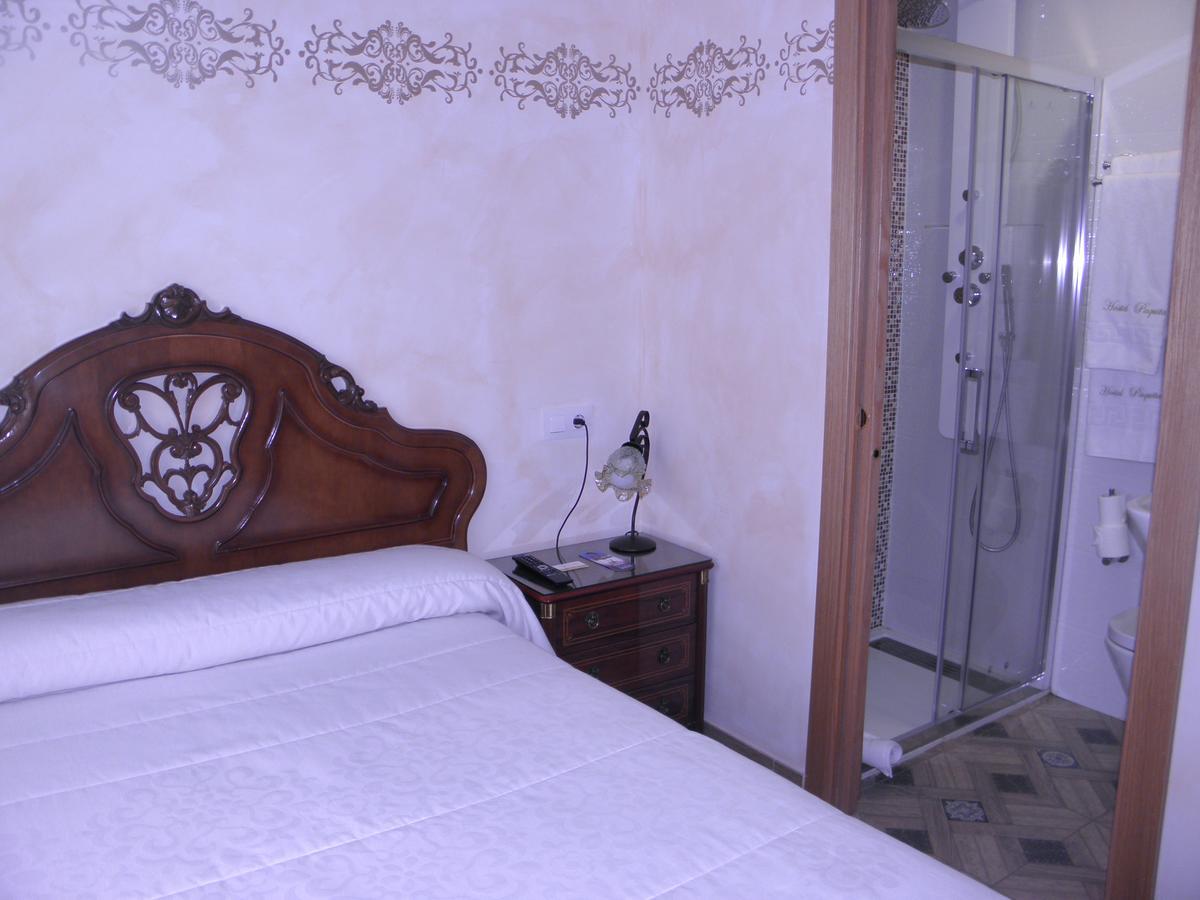 Hostal Paquita Мадрид Экстерьер фото